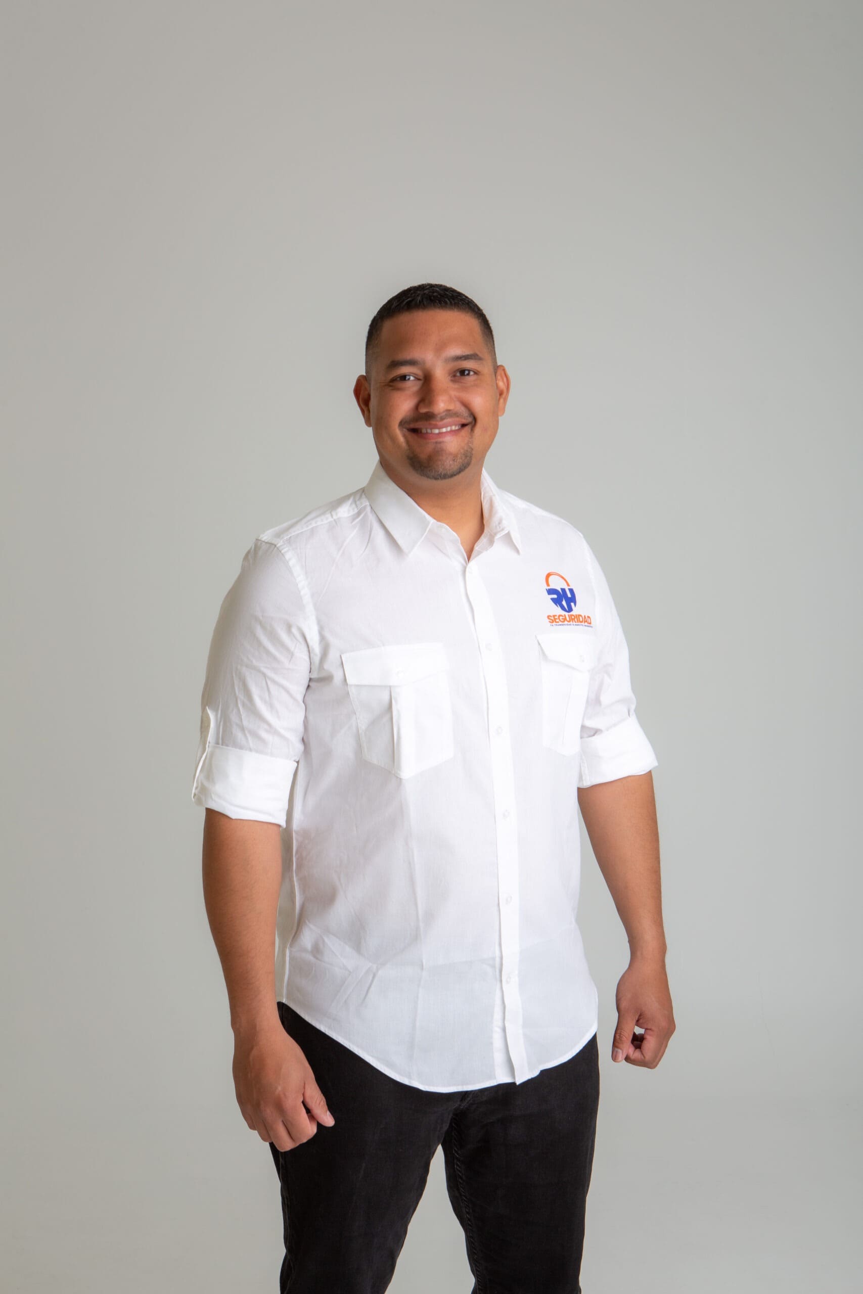 foto del cerrajero de rh seguridad